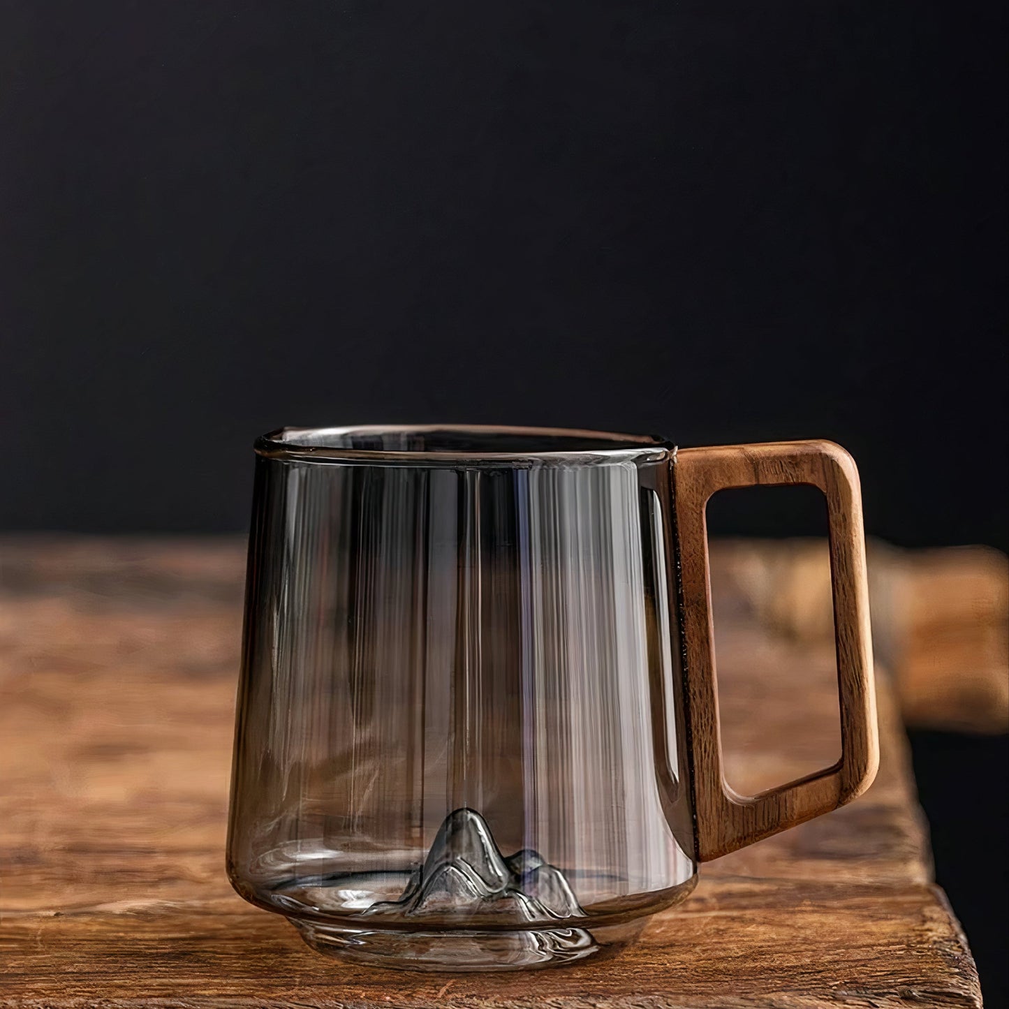 Zen coffee mugs – Smoked glass with hidden mountain & wooden handle