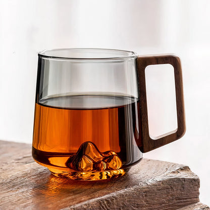Zen coffee mugs – Smoked glass with hidden mountain & wooden handle